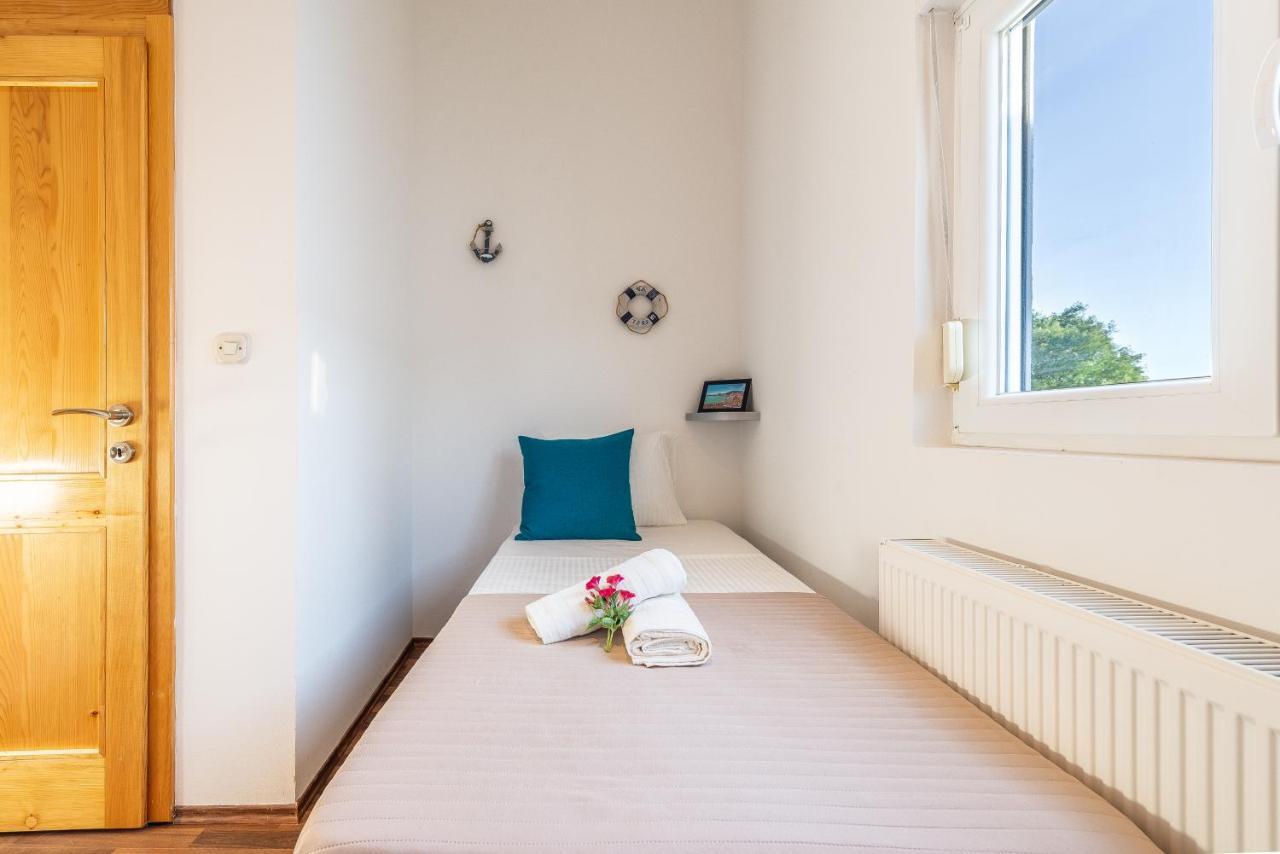 Apartment Luka