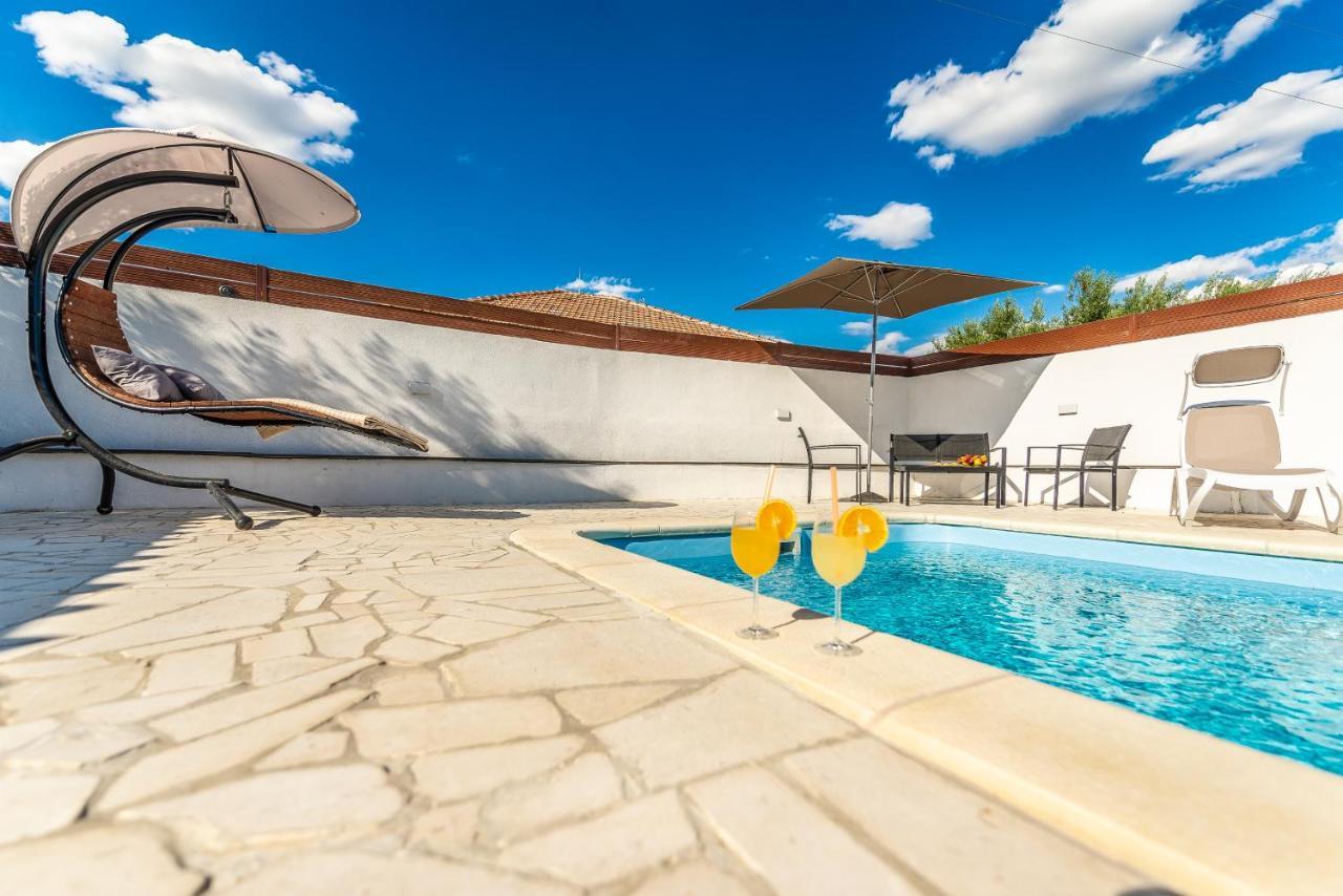 Luka Apartma